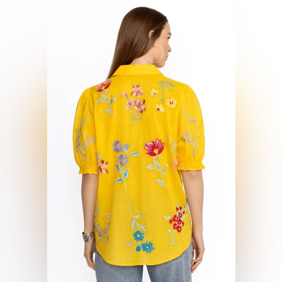 Johnny Was Evangeline Smocked Lisbon Shirt Embroidered Blouse Puff
Sleeve Size S - Picture 3 of 11